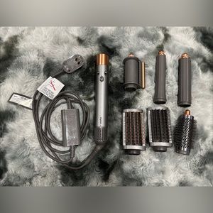 (Sold) HS05 Dyson Airwrap Multi Styler Complete (LONG) Nickel/Copper 6 Attachmen